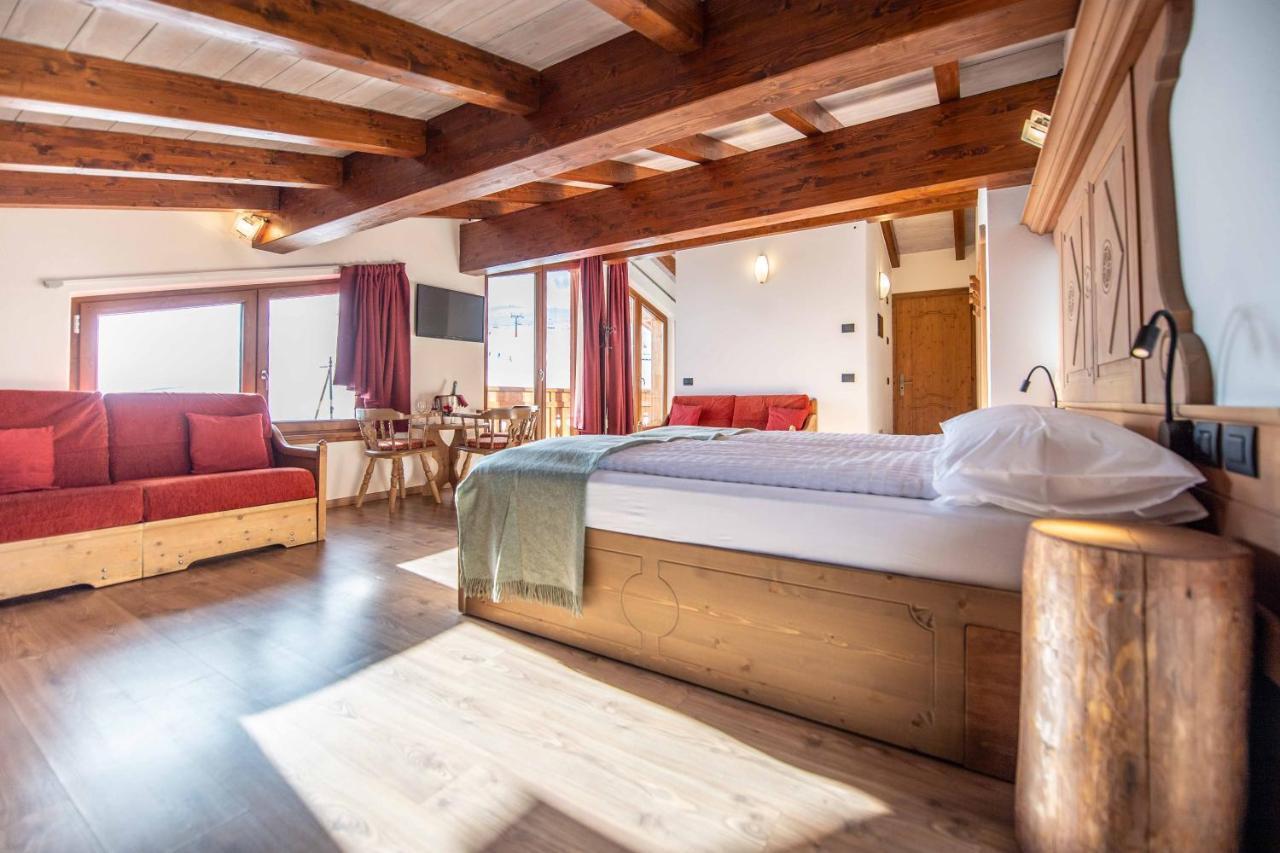 Alpino Lodge Bivio Livigno Bagian luar foto